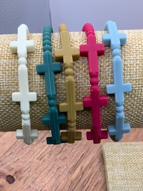 Plunder Design Silicone Multicolored Cross Stretch Bracelet